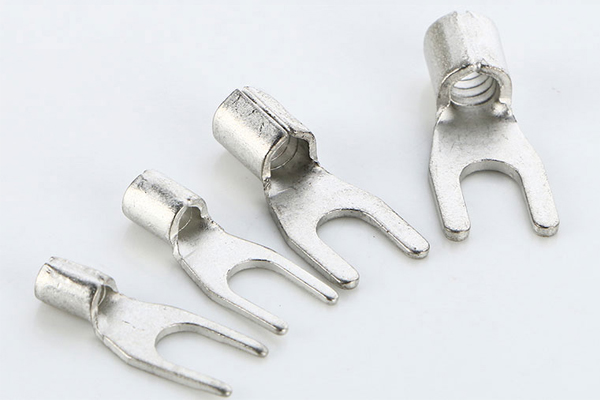 thumbnail image 2 of 100x 12-10 AWG Non-Insulated Fork Spade Terminals – 1/4" Tab – Made In USA 2 of 5